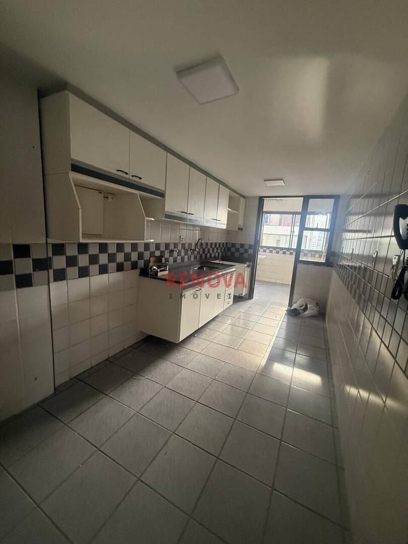 Apartamento, 3 quartos, 130 m² - Foto 2