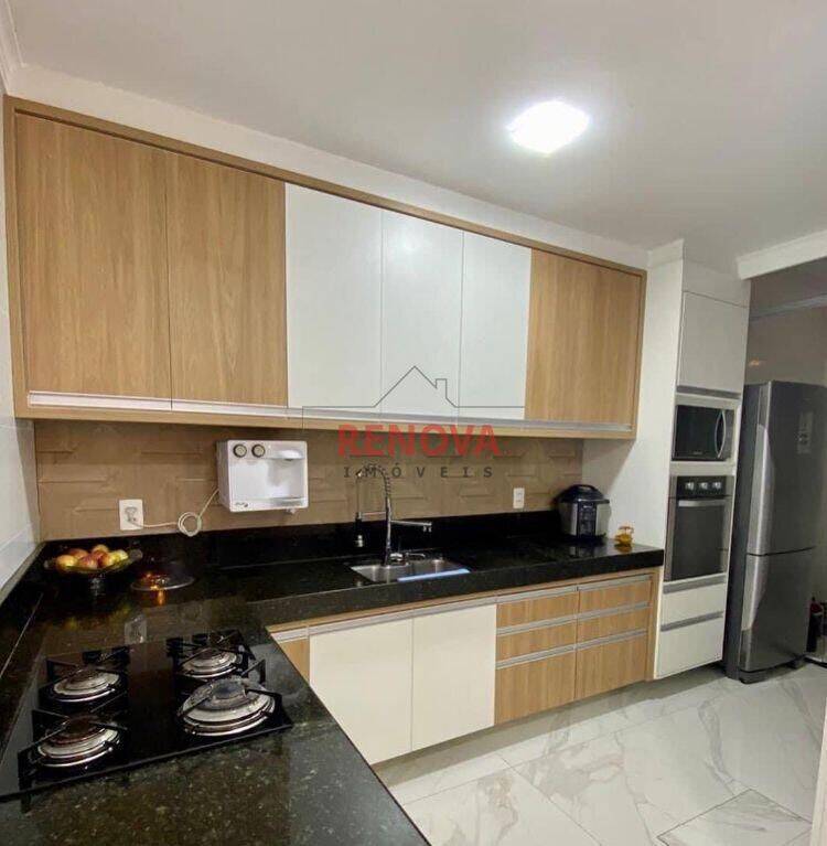 Sobrado, 4 quartos, 30000 m² - Foto 6