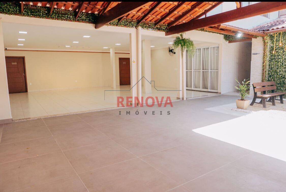 Sobrado, 4 quartos, 30000 m² - Foto 1