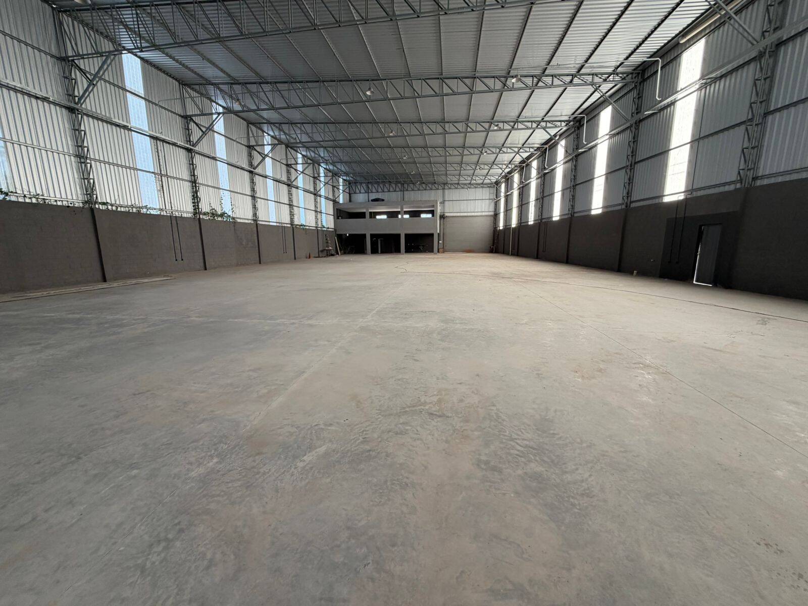 Sala-Conjunto, 1200 m² - Foto 1